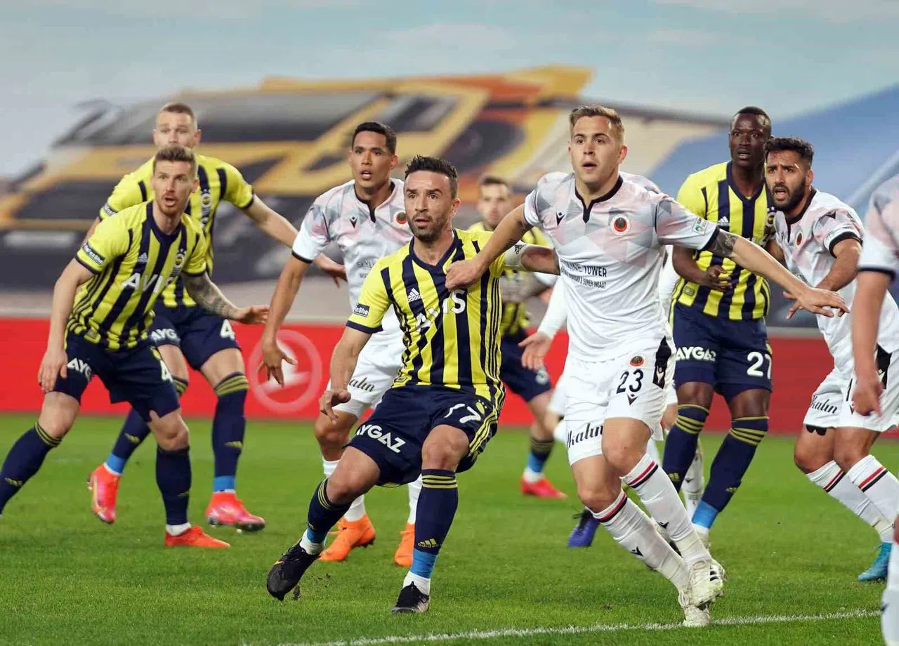 Gençlerbirliği - Fenerbahçe Maçı Ne Zaman, Saat Kaçta ve Hangi Kanalda Yayınlanacak?