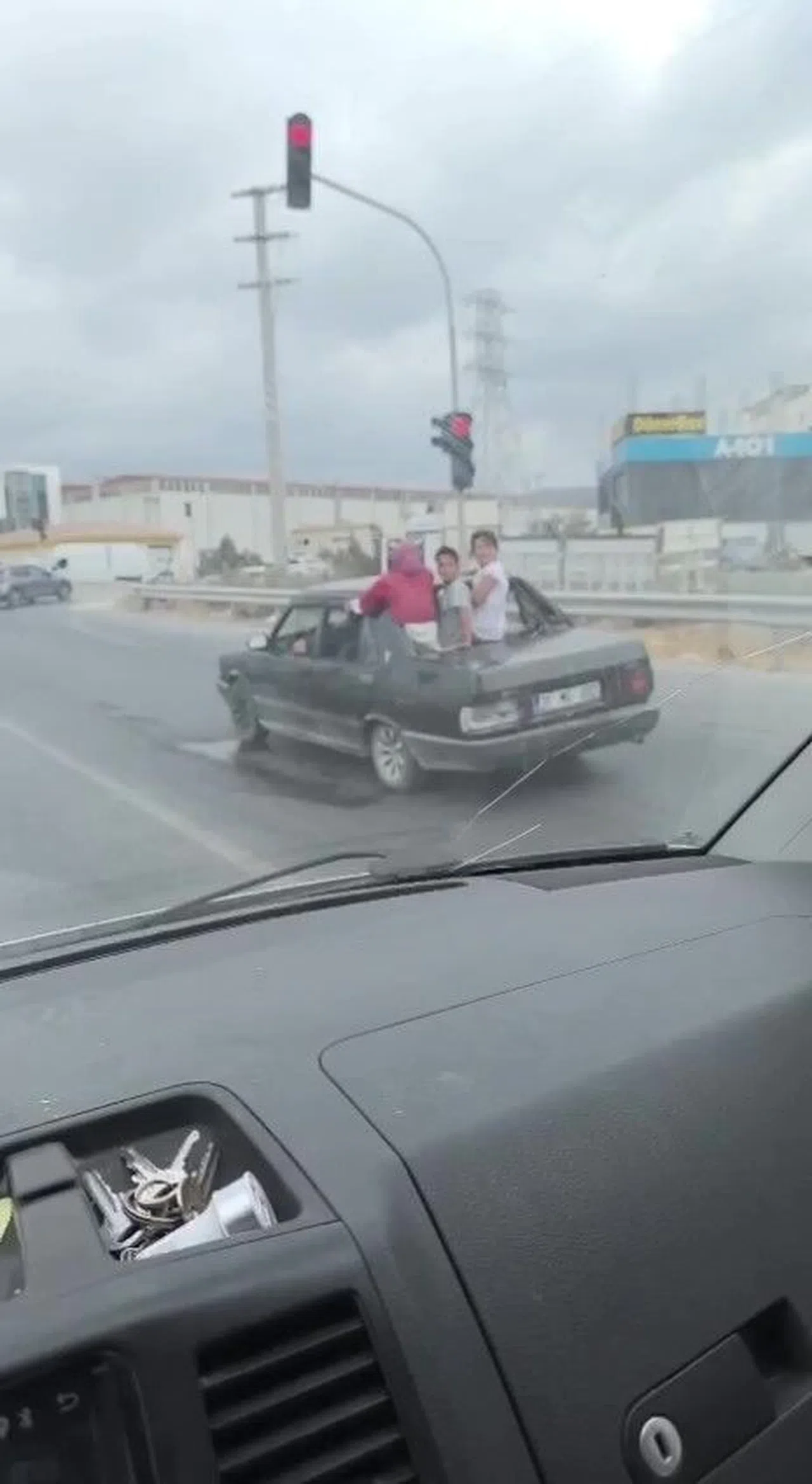 Çocukların Tehlikeli Yolculuğu Kamerada