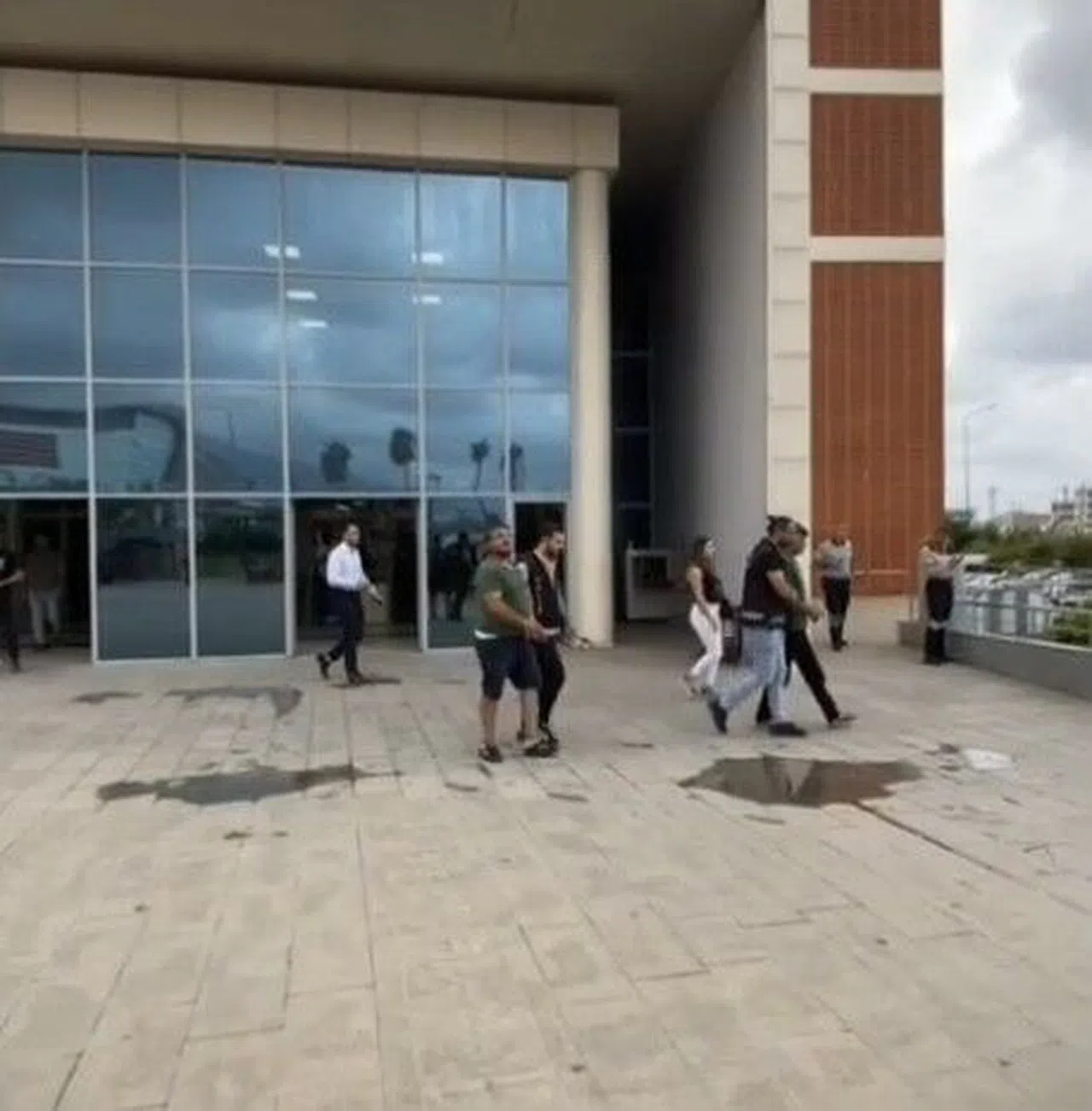 Aranan 2 Kişi Yakalandı