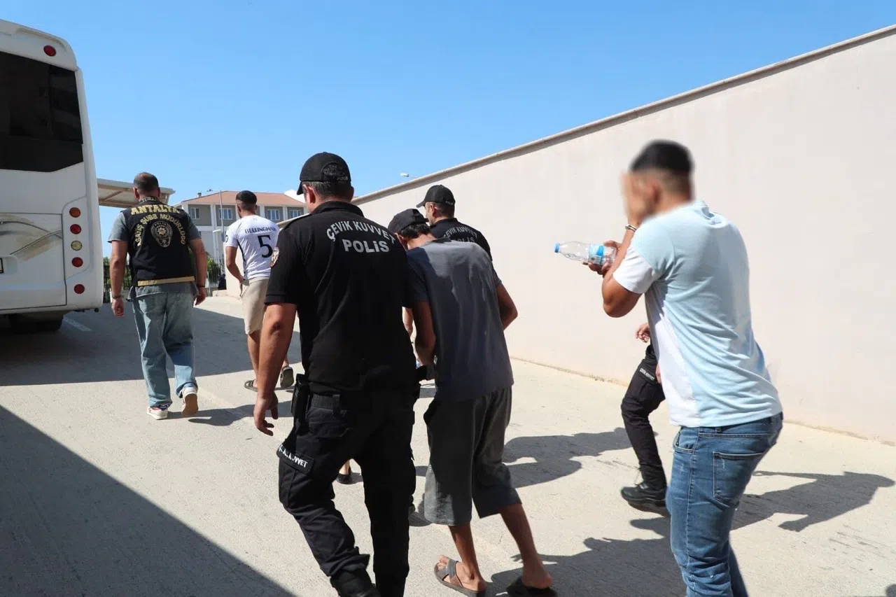 Eş Zamanlı Düzenlenen Operasyonda 80 Aranan Şahıs Yakalandı