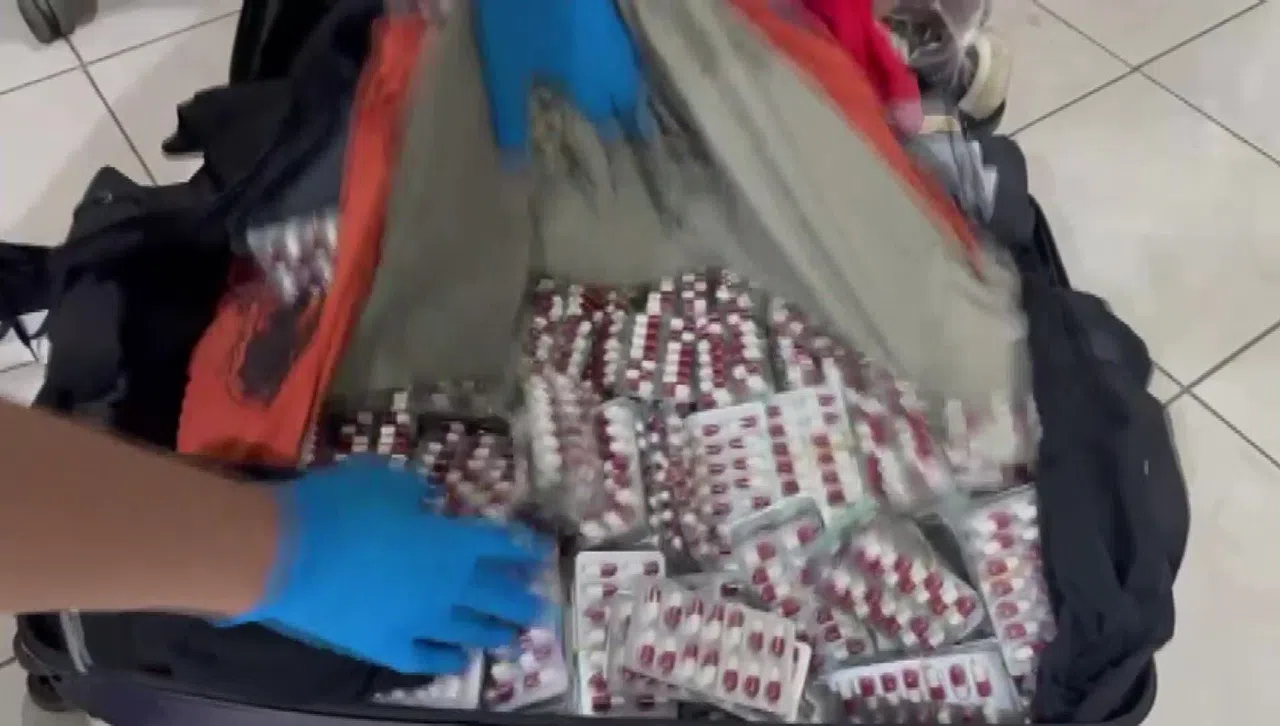 Bavulundan 5 Bin 642 Adet Uyuşturucu Hap Çıktı