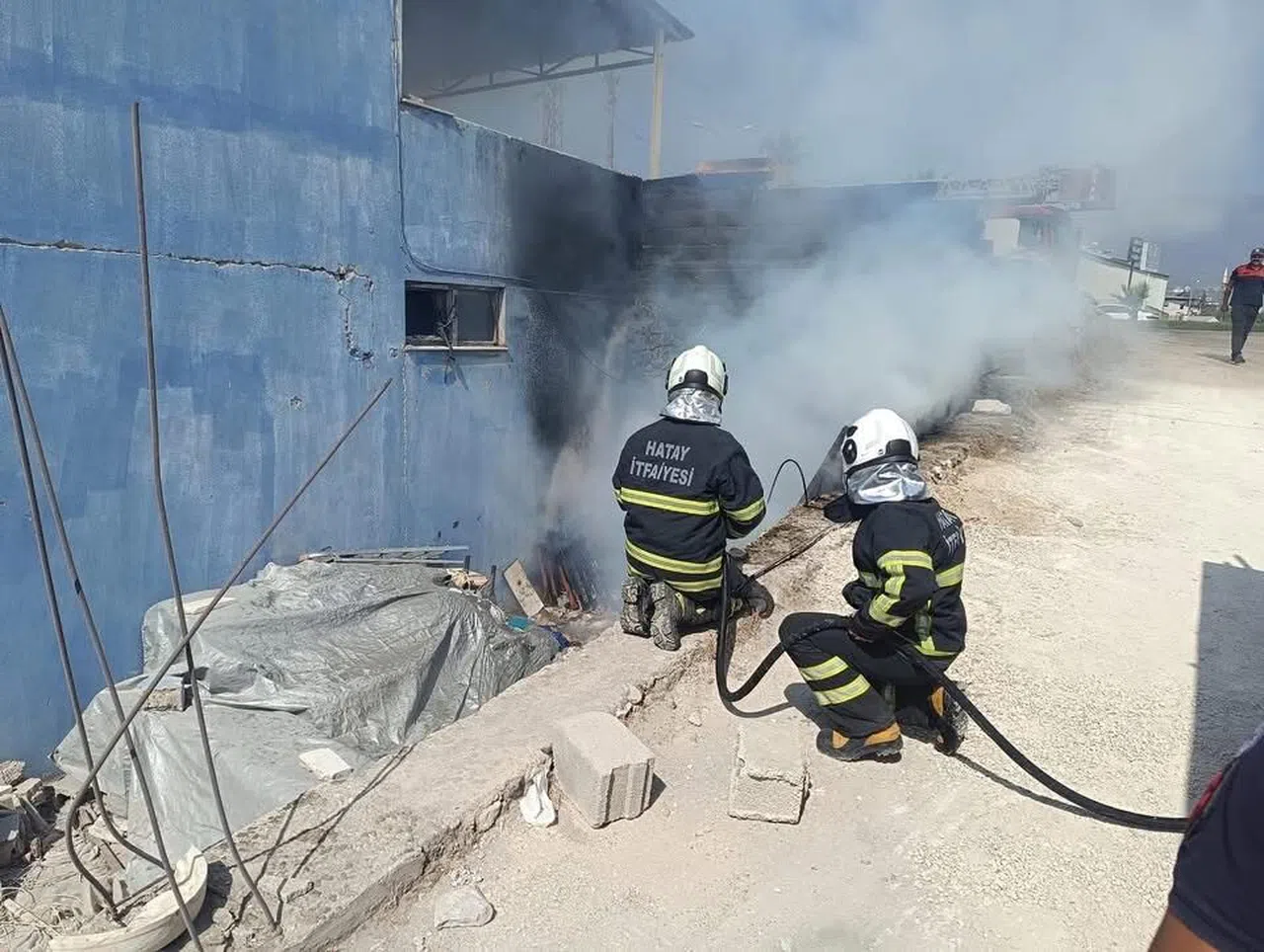 Fabrikanın Deposunda Yangın Çıktı