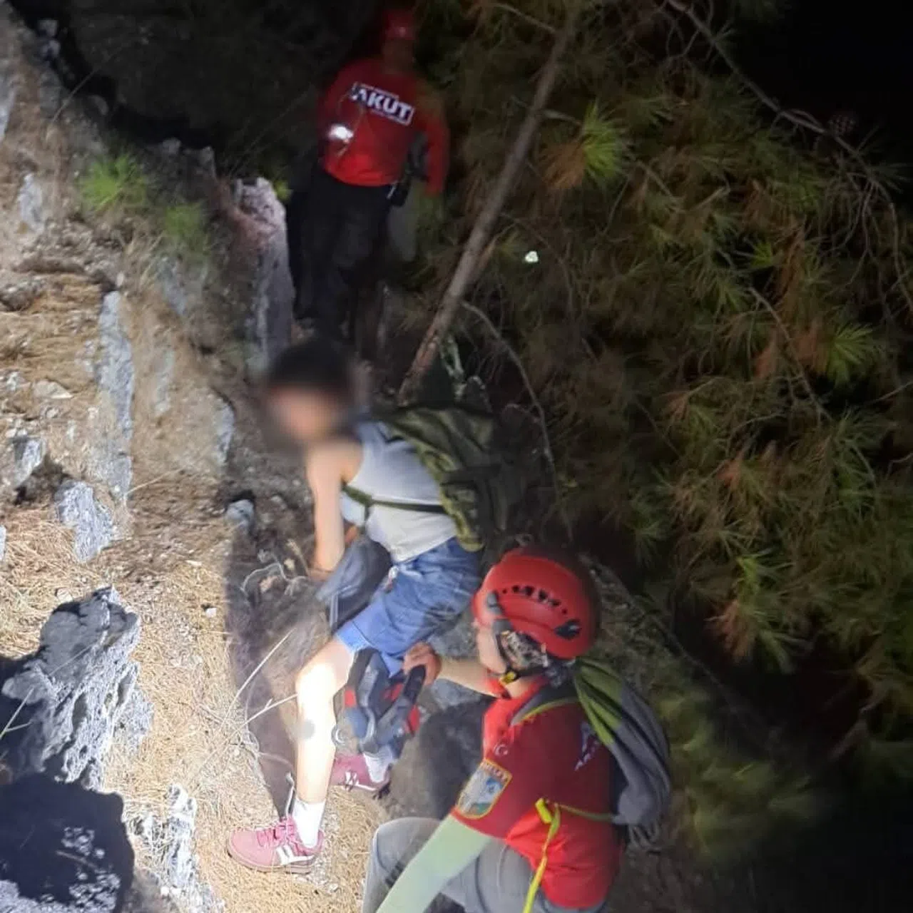 Doğa Fotoğrafı Çekmek İsterken Mahsur Kaldılar