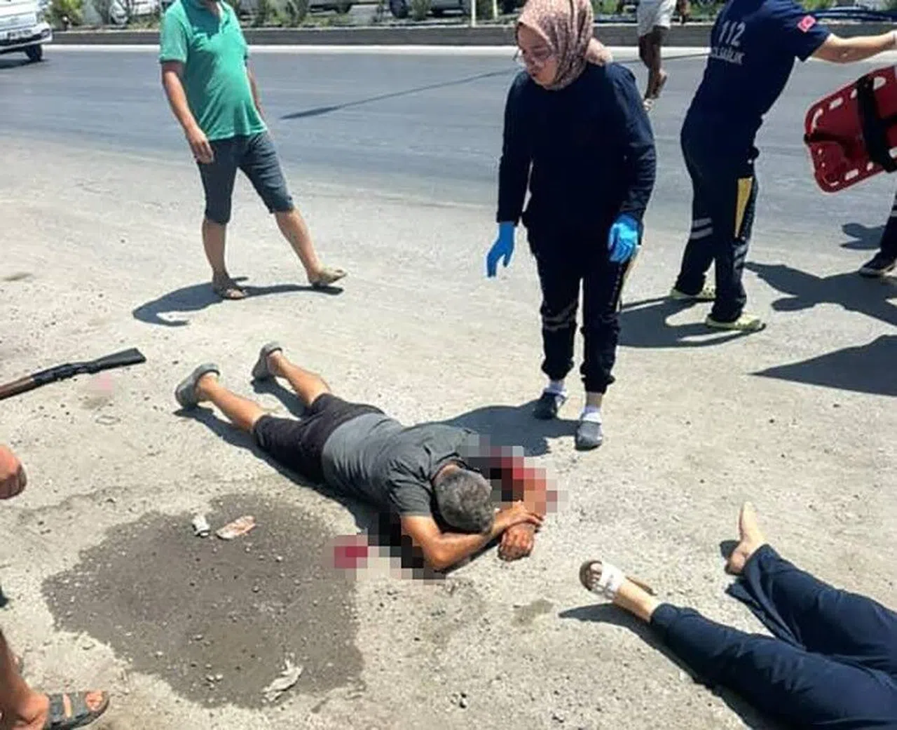 O Anlar Kamerada: Yol Kenarında Kadın Arkadaşını Öldürüp İntihara Teşebbüs Etti