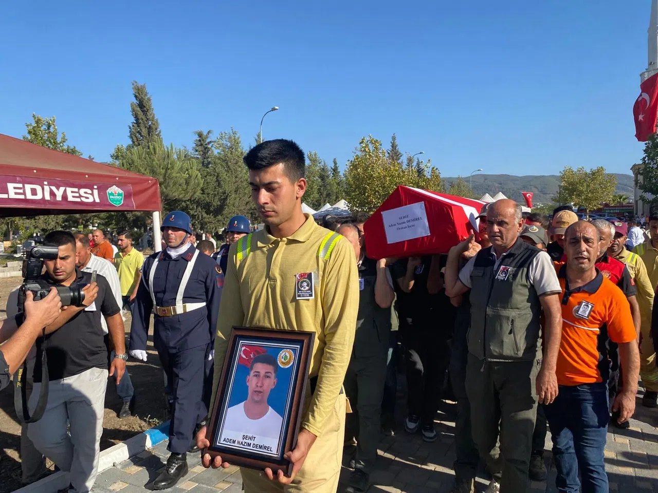 Şehit olan orman personeli Demirel son yolculuğuna uğurlandı