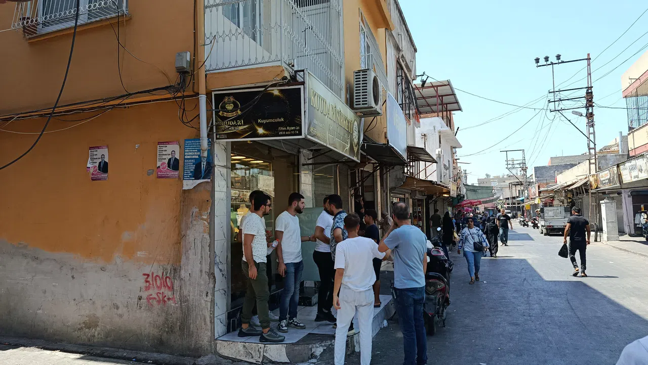 Kuyumcu Soygunu: 2 Kişiyi Vurup 1 Kilo Altın Çaldılar