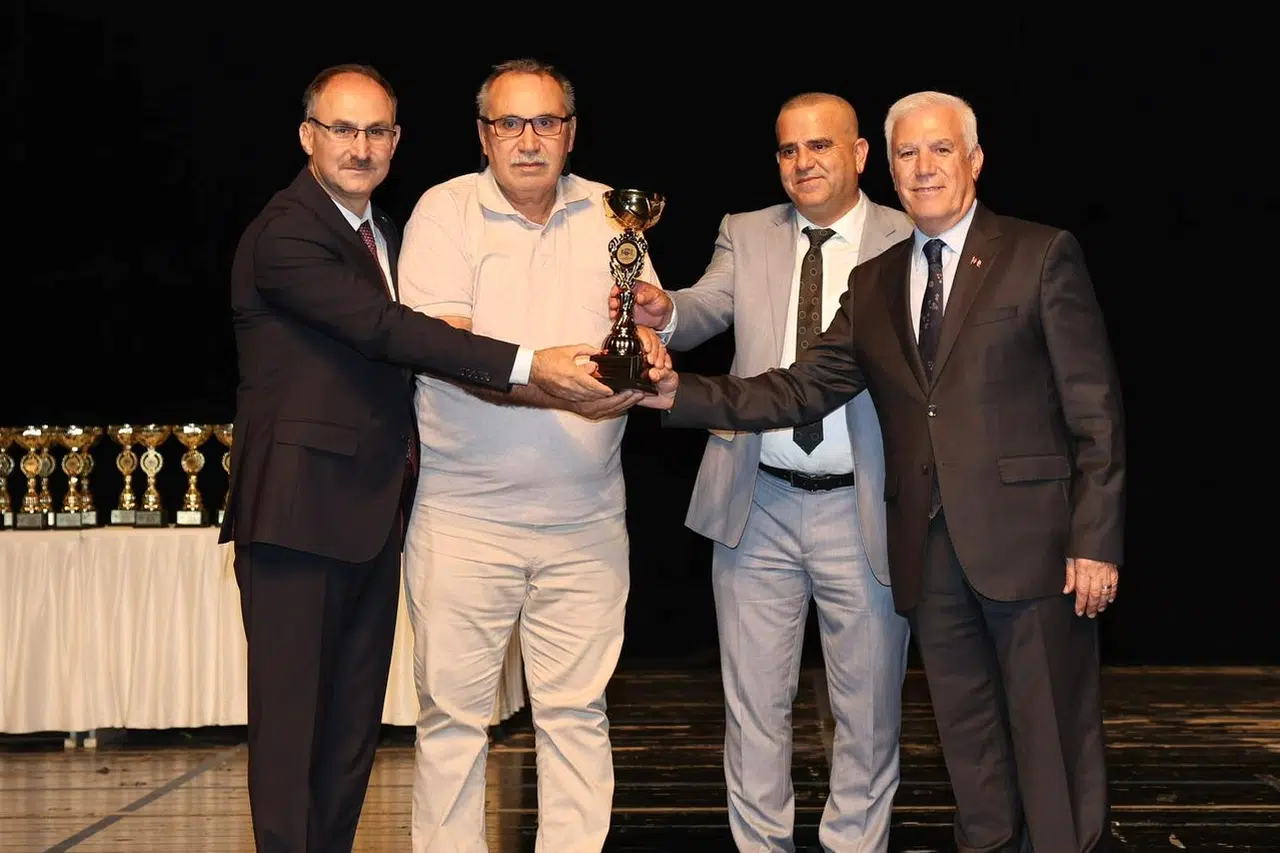 Amatör spor kulüplerine kupa töreni