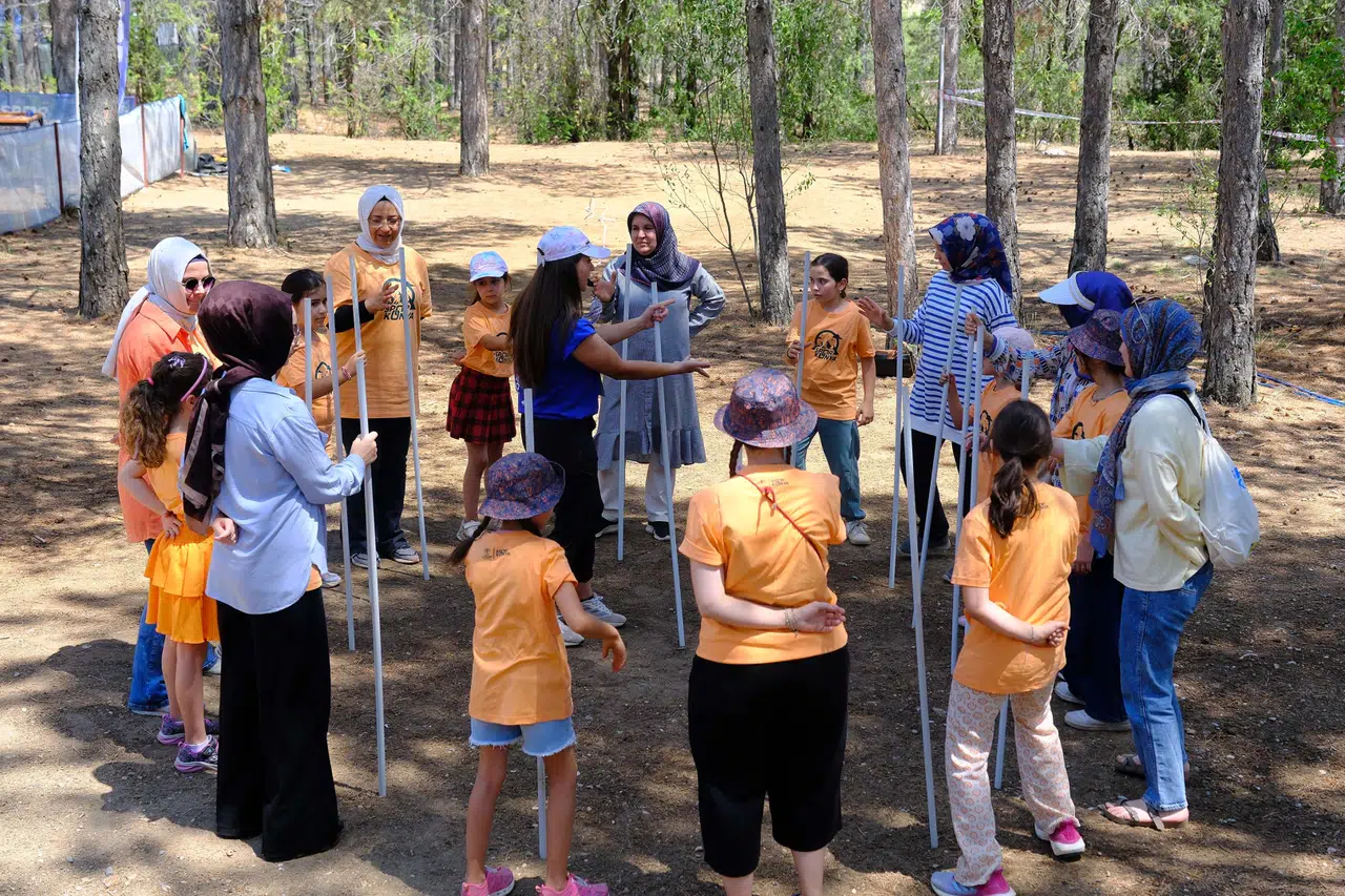 “Anne-Kız Oyun Kampı”