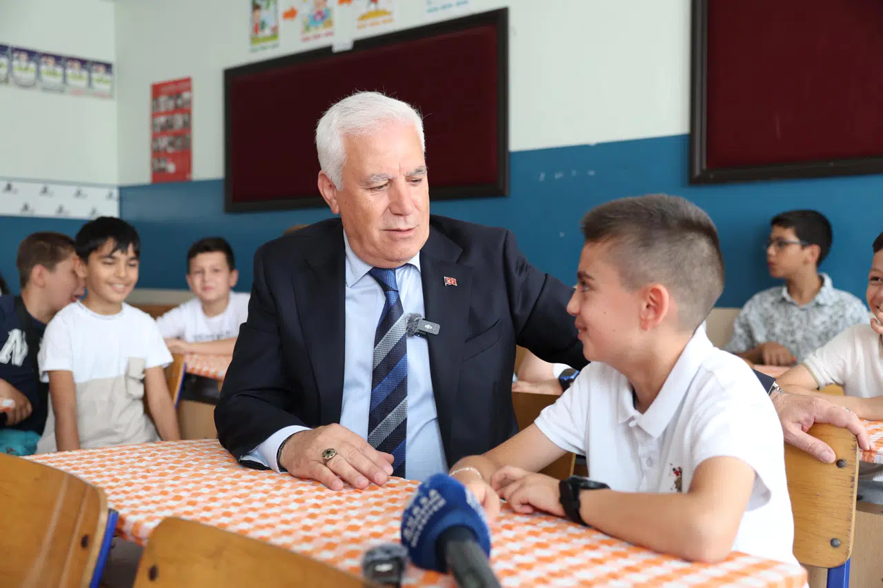 Bursa Büyükşehir'den öğrencilere 'okula başlama' desteği