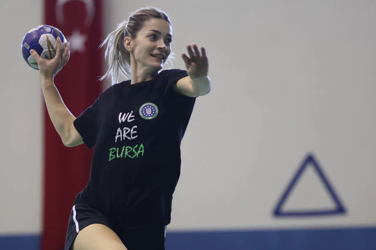 Kadın hentbolcuları yeni sezona iddialı hazırlanıyor