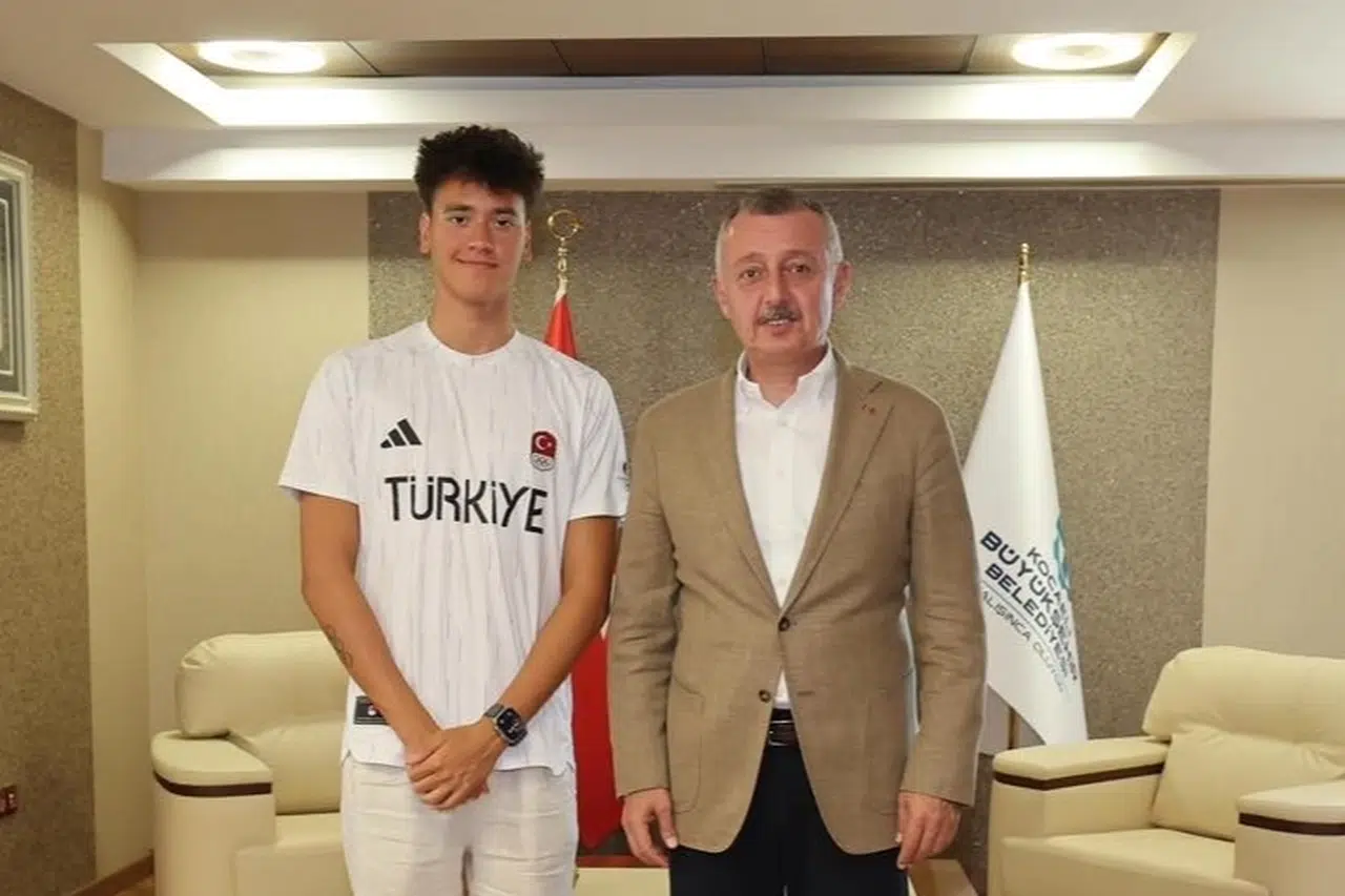 Dünya Şampiyonu Kuzey Tunçelli’ye Tebrik