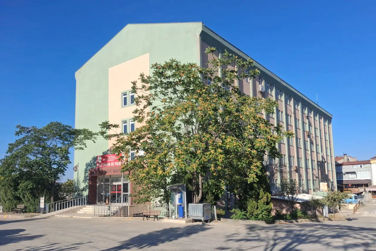 Hükümet Konağı... Geçici taşınmada Diş Polikliniği binası kullanılacak