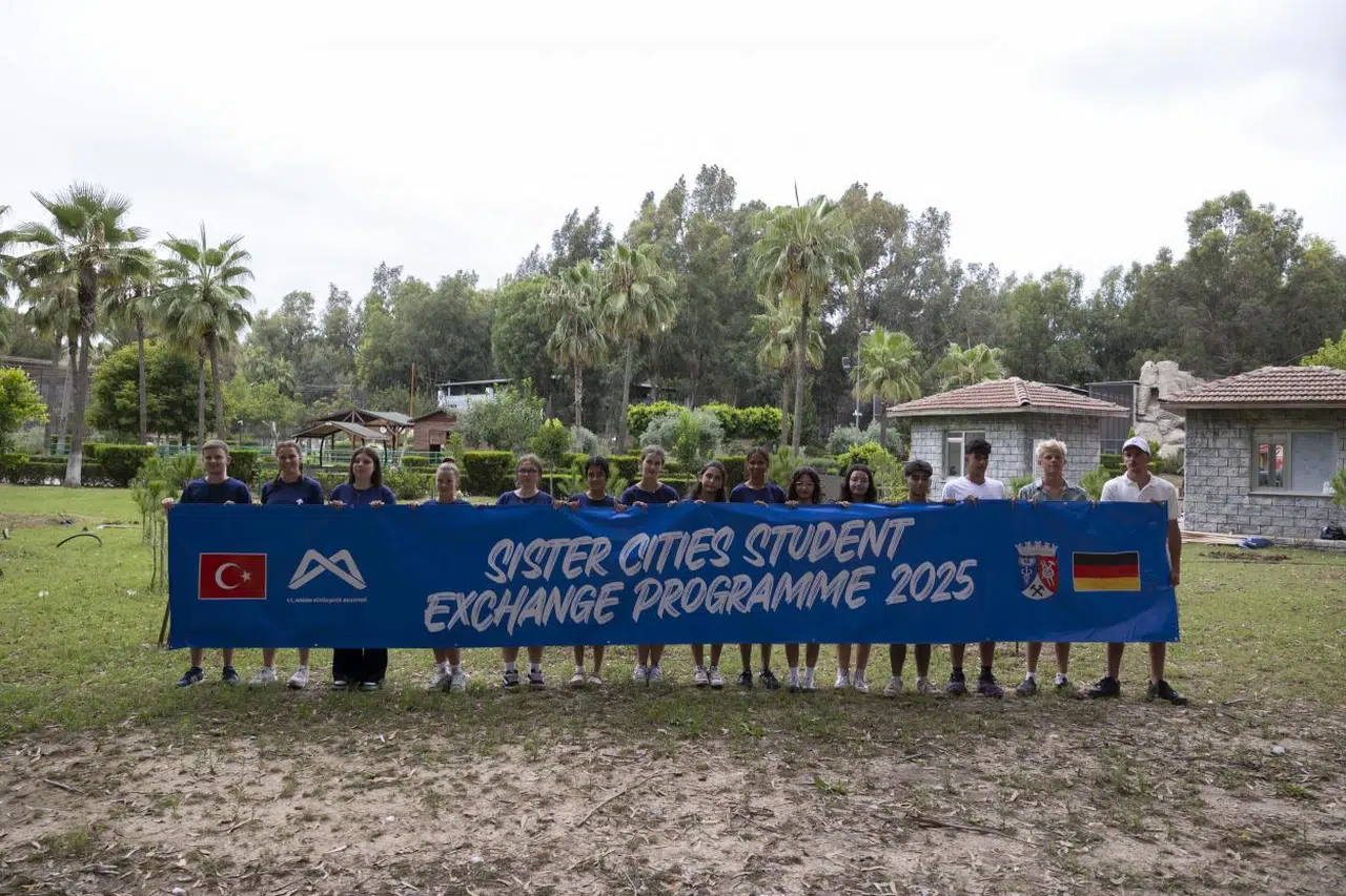“Kardeş Şehirler Öğrenci Değişim Programı” renkli geçti