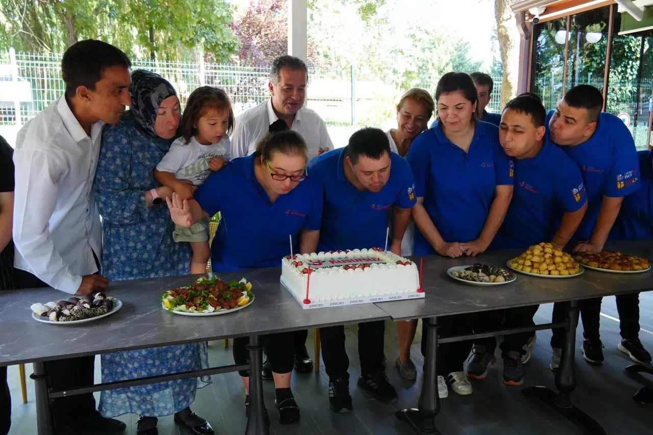 Kusursuz Kafe 9 yaşında