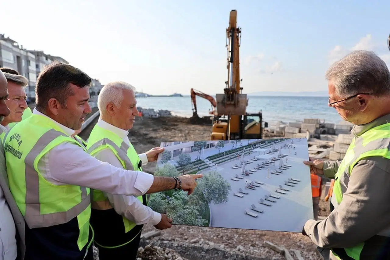 Mudanya’nın vitrini Bursa Büyükşehir’le yenileniyor
