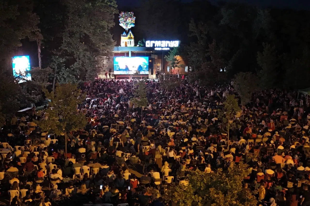 Ormanya gece sinemasına rekor katılım