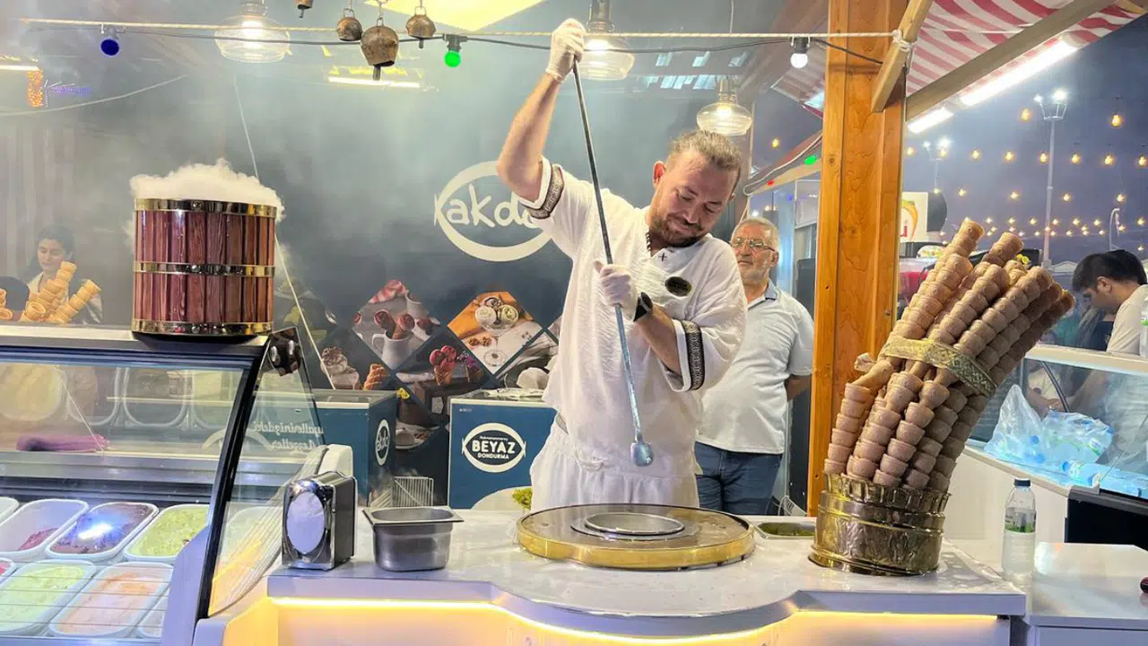 AKDO, Kahramanmaraş Ağustos Fuarı’nda Yoğun İlgi Görüyor