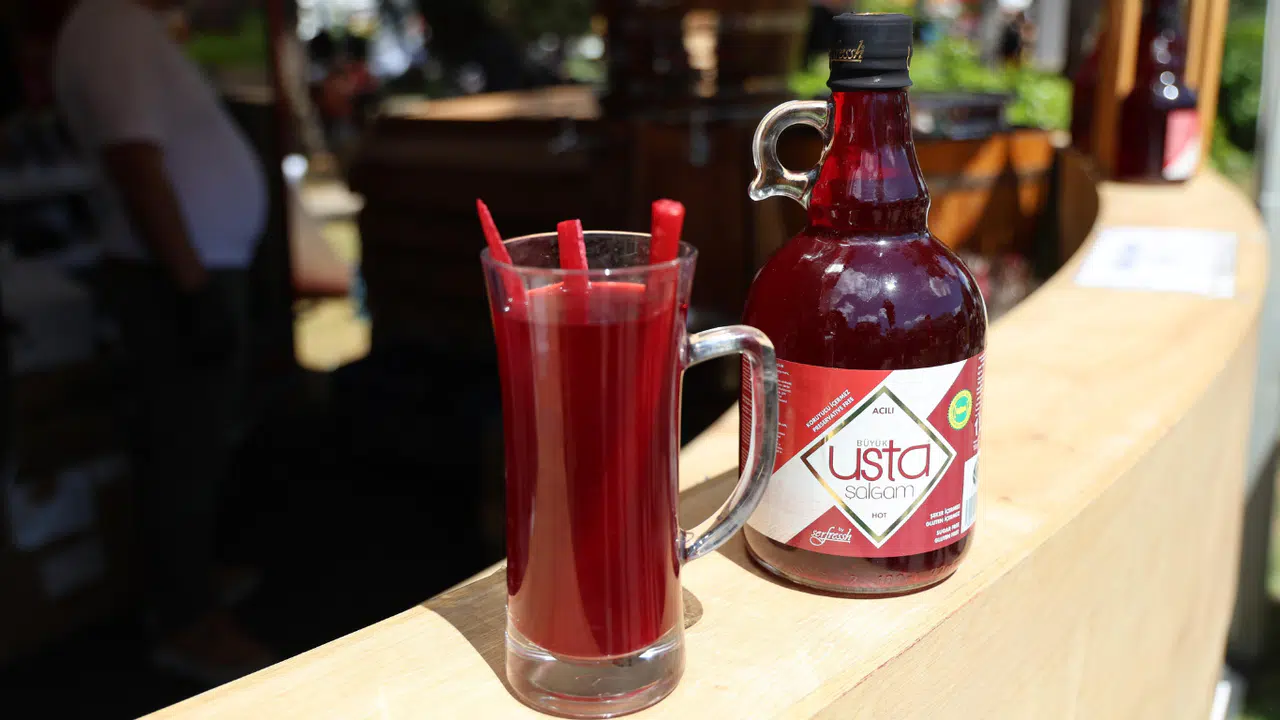 Lezzeti Şalgam, Dünya Sahnesinde