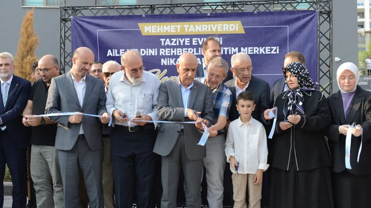 Kahramanmaraş’ta Tanrıverdi Taziye Evleri ve Nikah Sarayı Hizmete Girdi