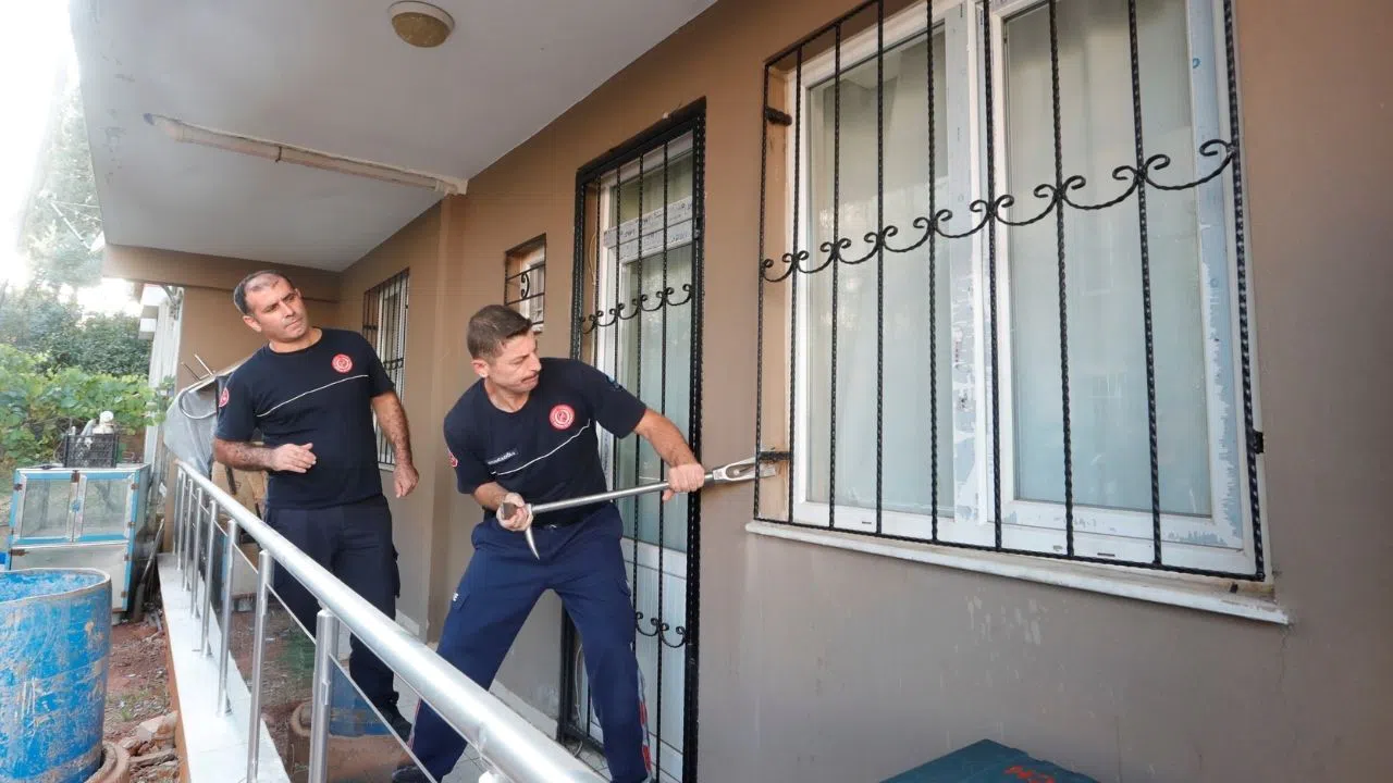 Apartmana Yeni Taşınan yaşlı çift Alarmı