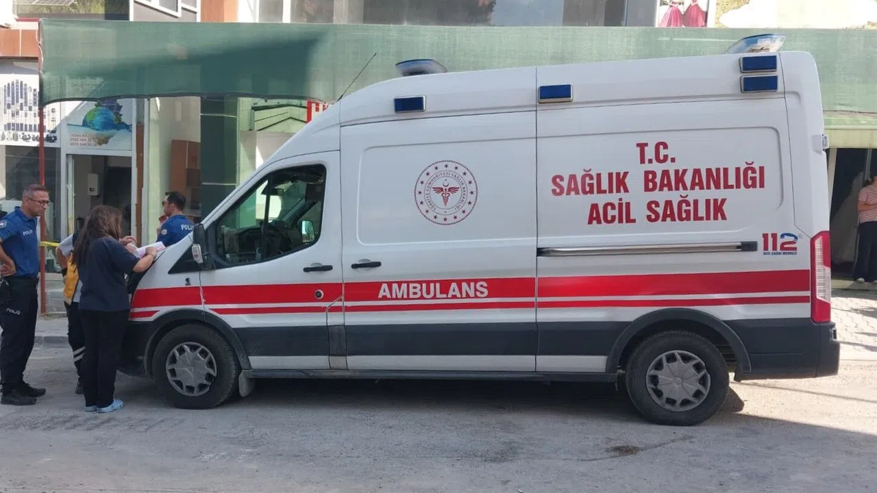 Asma Kattan Aşağı Düştü Hayatını Kaybetti