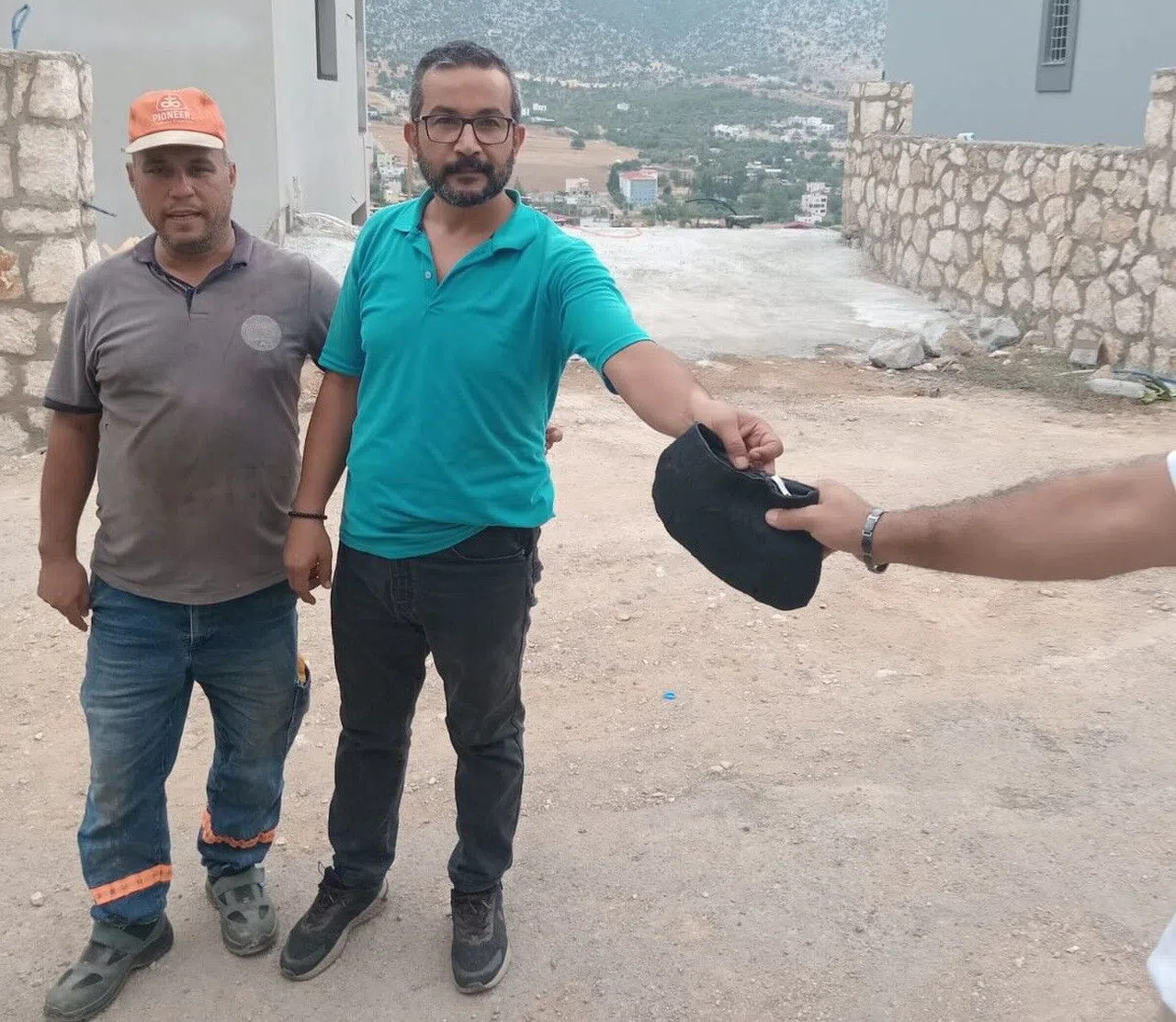 Buldukları Cüzdanı Sahibine Teslim Ettiler