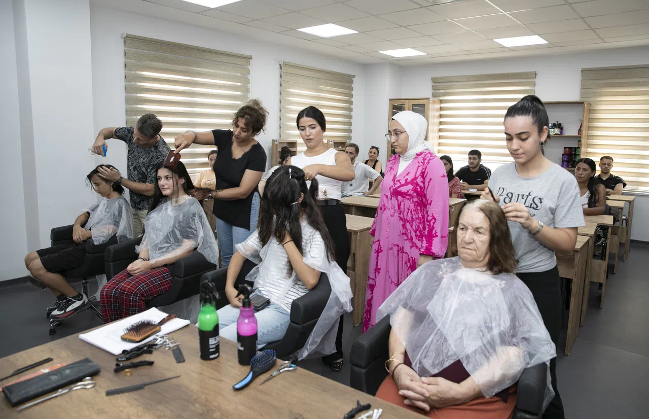 Ücretsiz Kuaförlük Kursu İle İstihdama Destek