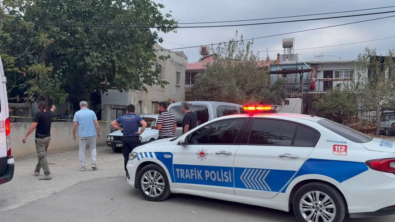 Balkondan Pompalı Tüfekle Rastgele Ateşler Açtı