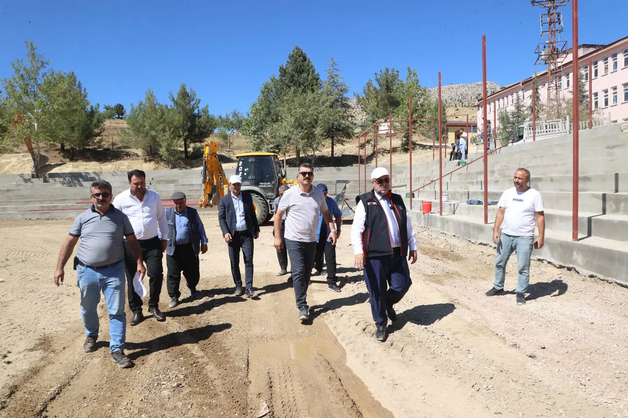 Baydemirli Güreş Sahası 12 Ekim’e Yetiştiriliyor