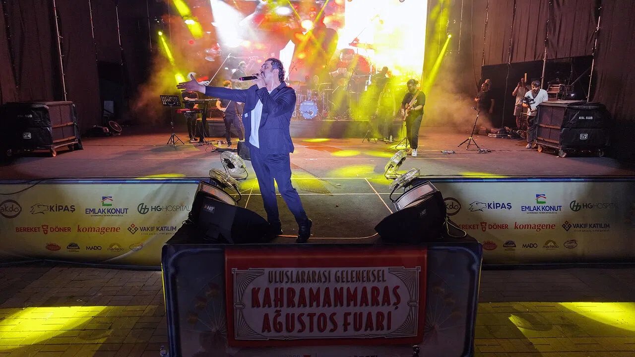Ağustos Fuarı’nda Bayhan’dan Unutulmaz Konser