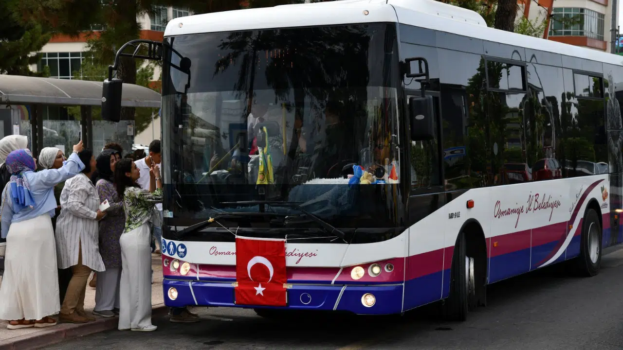 Belediye, Toplu Taşımaya Yeni Otobüsler Kazandırdı