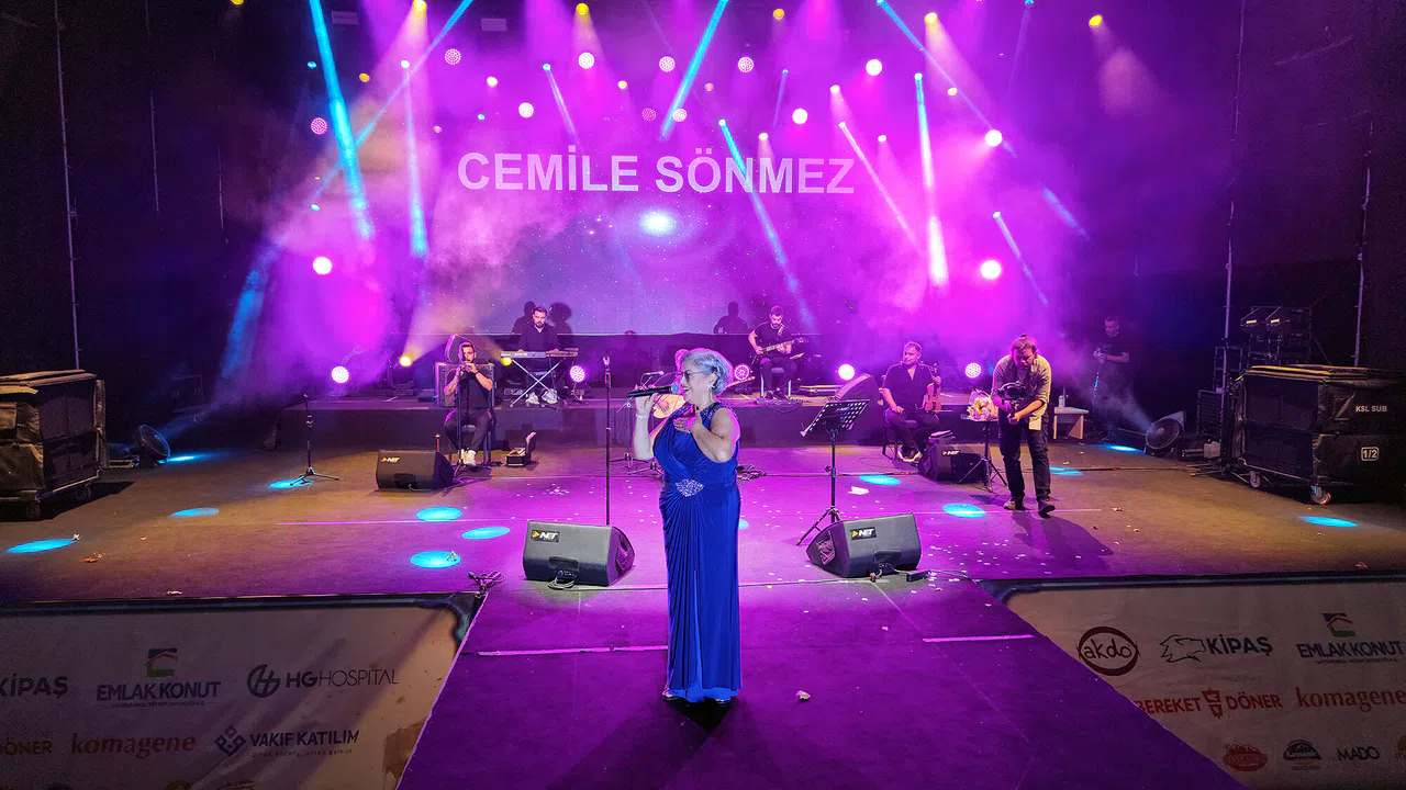 Cemile Sönmez’le KAFUM Sahnesinde Unutulmaz Gece