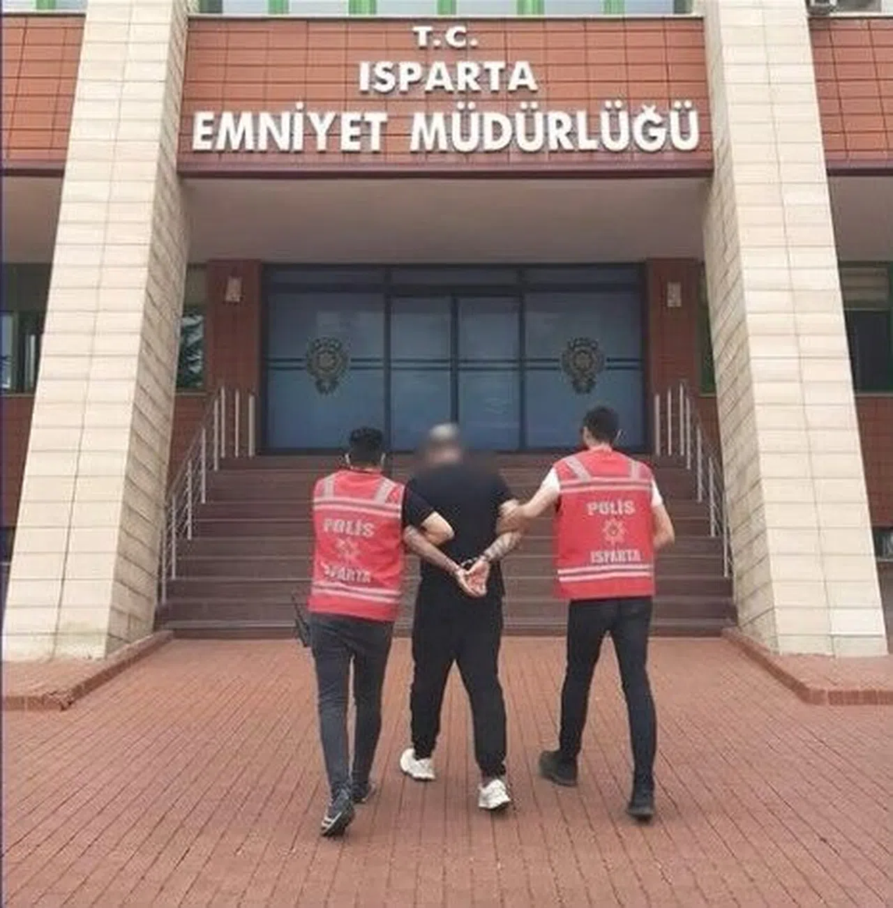 Cinsel Saldırı Ve Yaralama Suçluları Yakalanarak Cezaevine Gönderildi