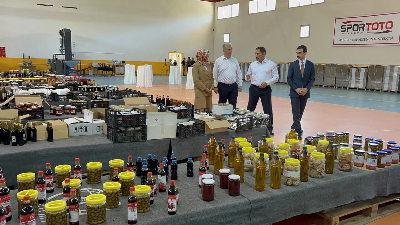 Depremzede Kadınları Üretime Teşvik Eden 600 Kadını Kooperatif Çatısı Altında Birleştirdi