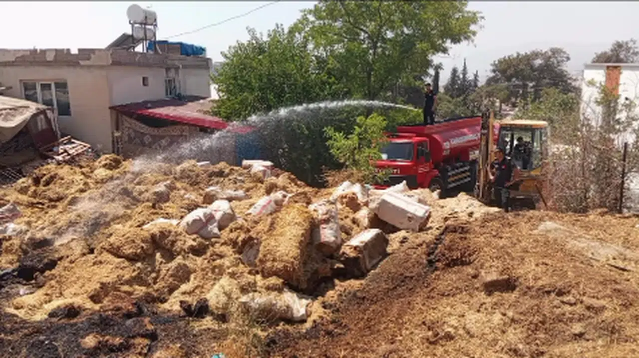Kahramanmaraş'ta Samanlık Yangını Korkuttu