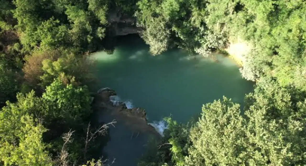Kahramanmaraş’ta Doğayla Baş Başa Bir Kaçış Noktası: Yeşilgöz Gölü Ziyaretçilerini Ağırlıyor
