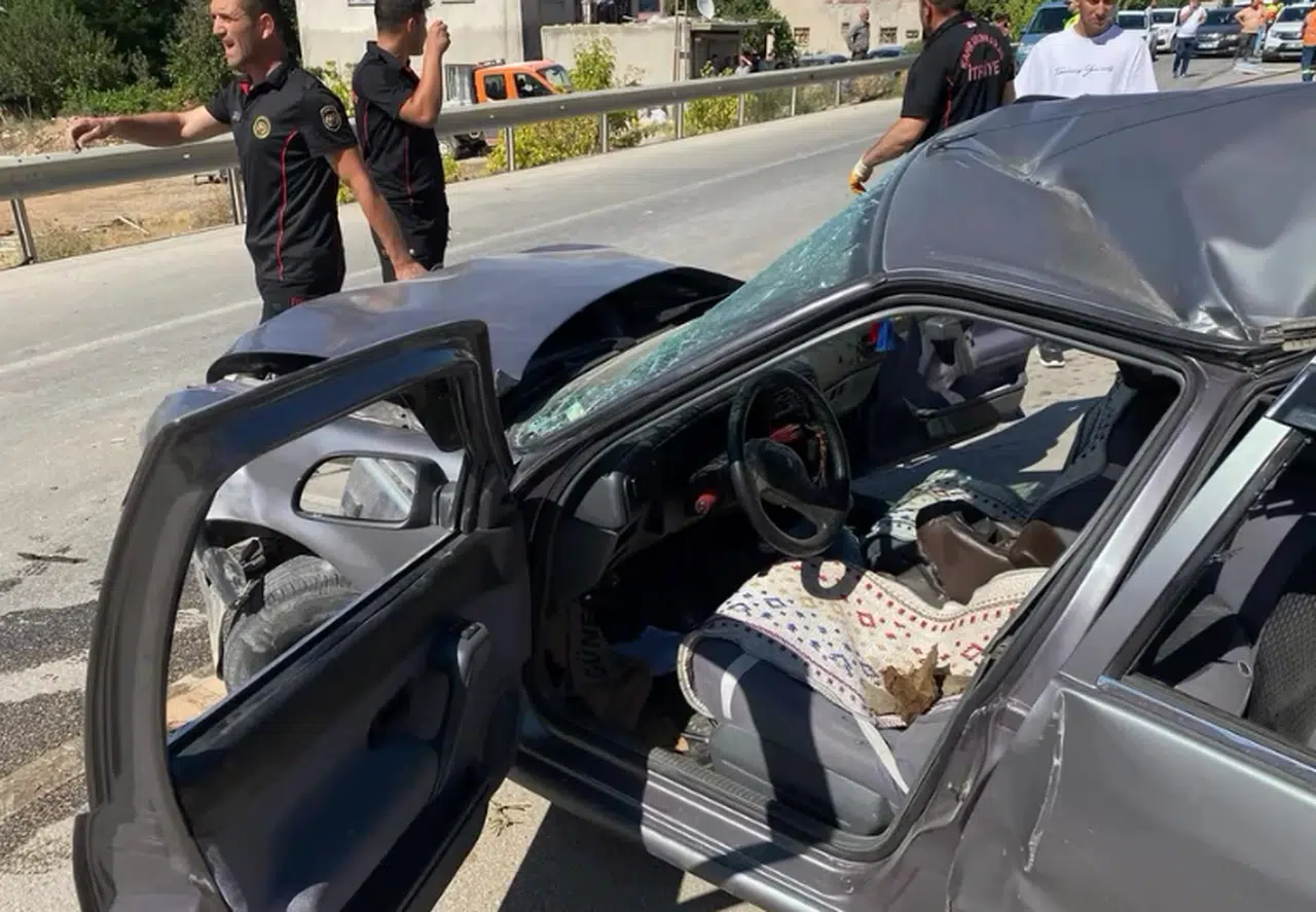 Kahramanmaraş’ta Trafik Kazası: Araç Hurdaya Döndü