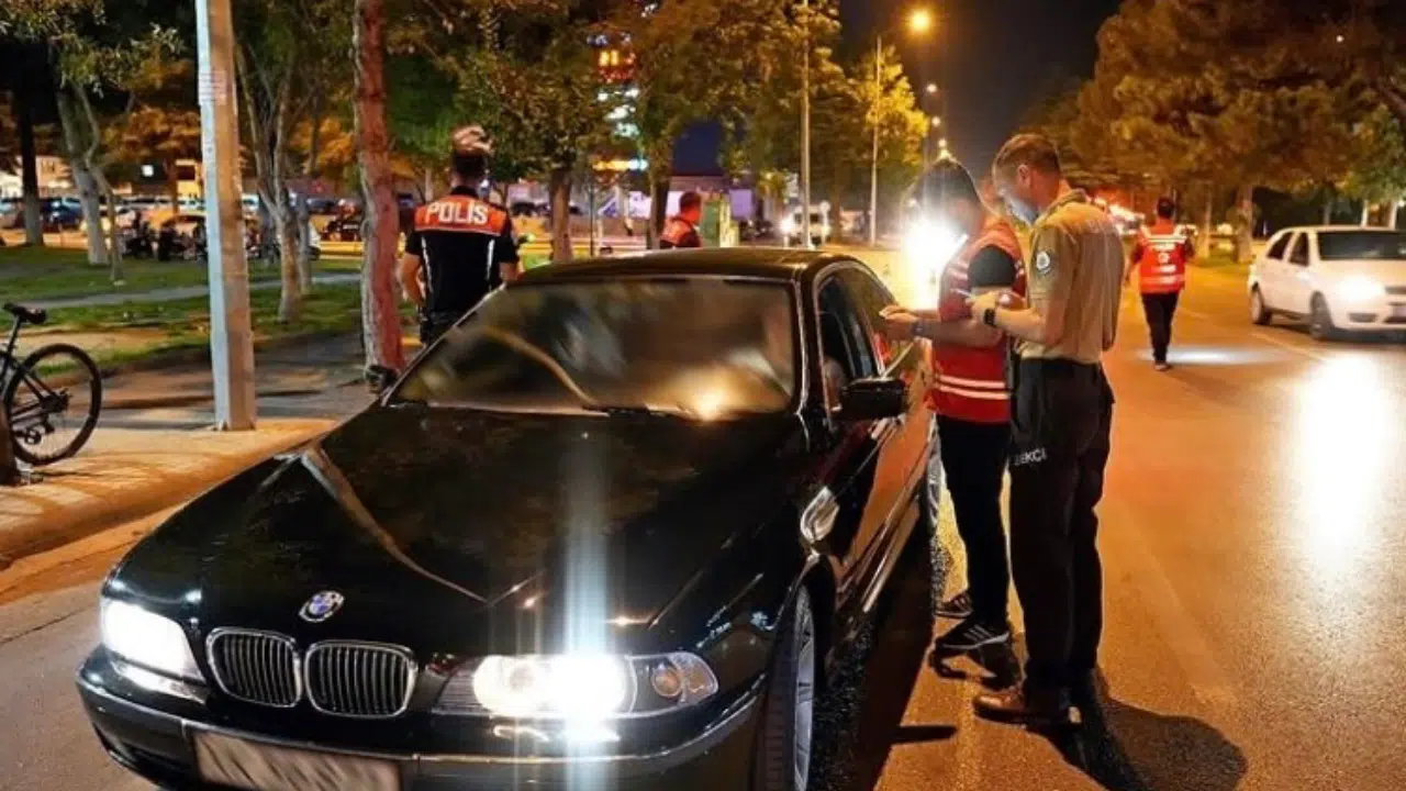 Emniyet Ekiplerinden Geniş Kapsamlı Akşam Denetimi