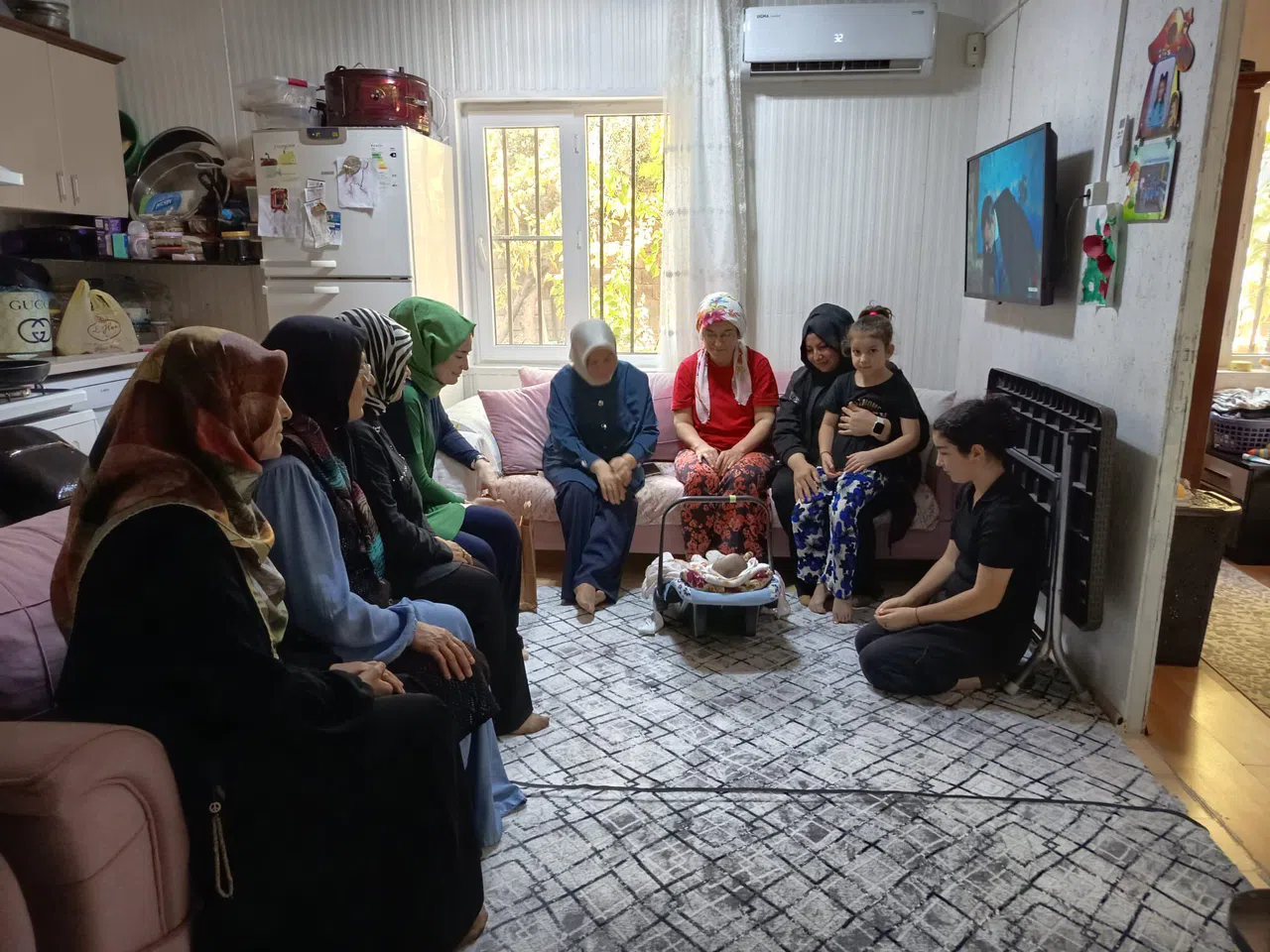 AK Parti’den Dünya Emzirme Haftası’nda Anlamlı Ziyaret