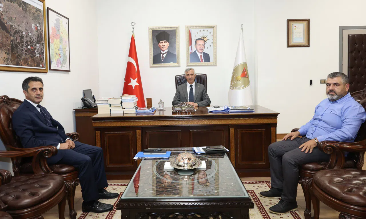 Vali Ünlüer’den Makamda Anlamlı Kabuller