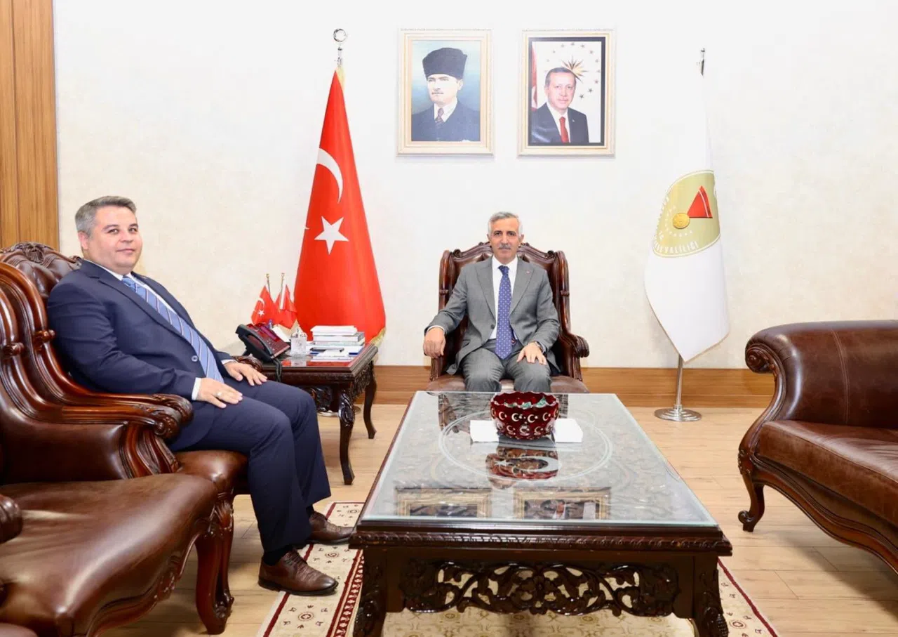 Vali Ünlüer, 1. İdare Mahkemesi Başkanı Uğur Gökmen’i Kabul Etti