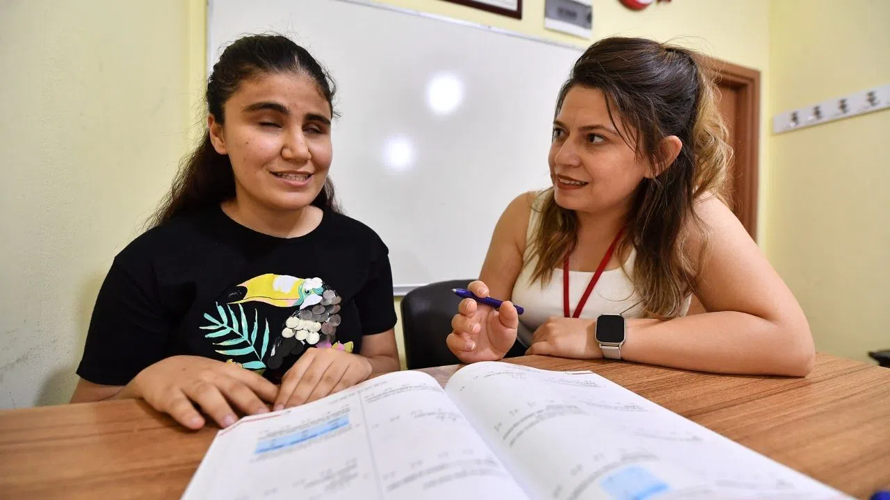 Azmiyle Engelleri Aştı, Ankara Üniversitesine Yerleşti