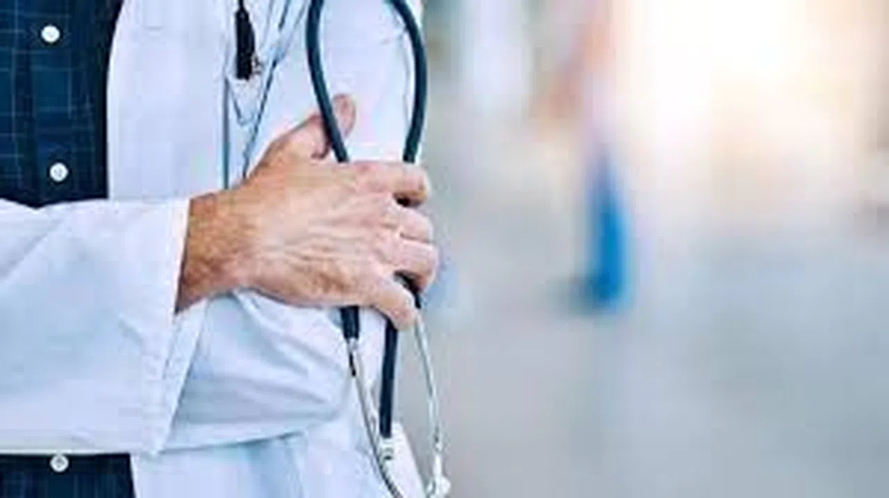 Sağlık Ocakları ve Hastaneler Bugün Açık mı? Doktorlar ve Hemşireler Greve Katılacak mı?