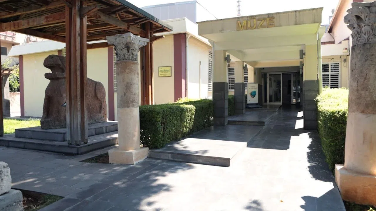 Kahramanmaraş'ta Onarılan Müze Ziyaretçilerine Kapılarını Açtı