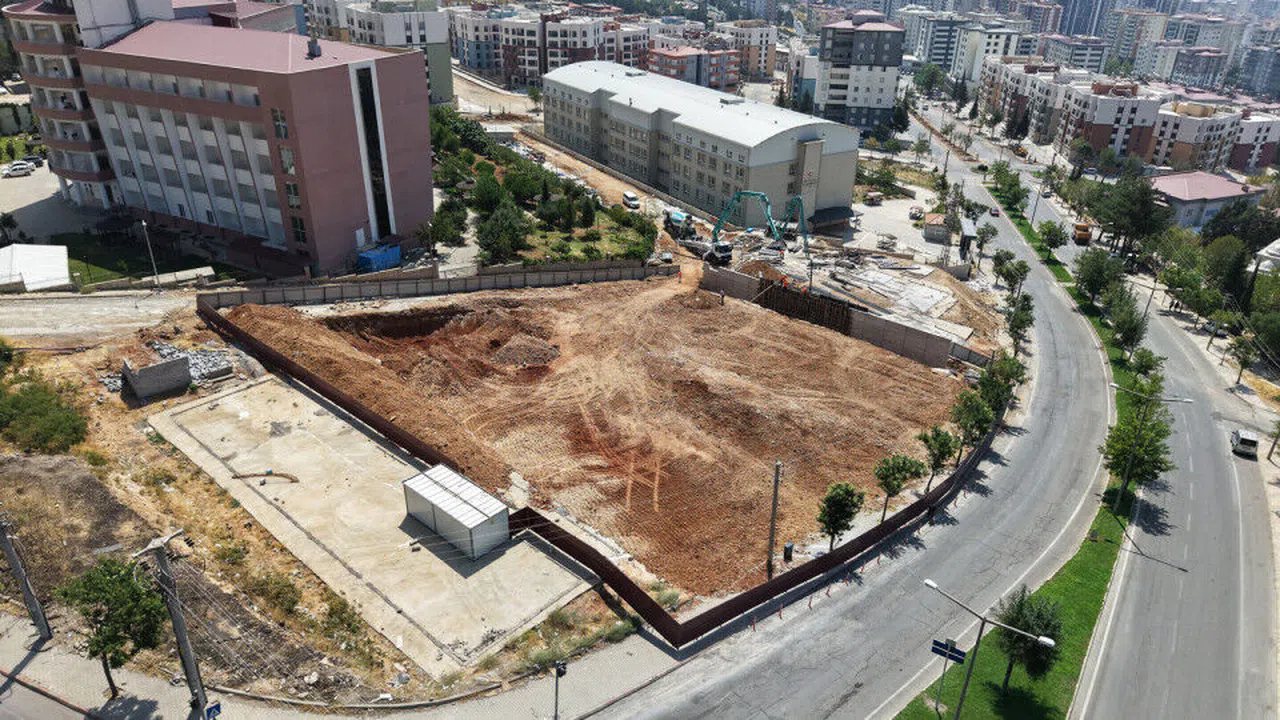 Çocuklara Özel Kültürel Üs İçin İlk Kazma Vuruldu