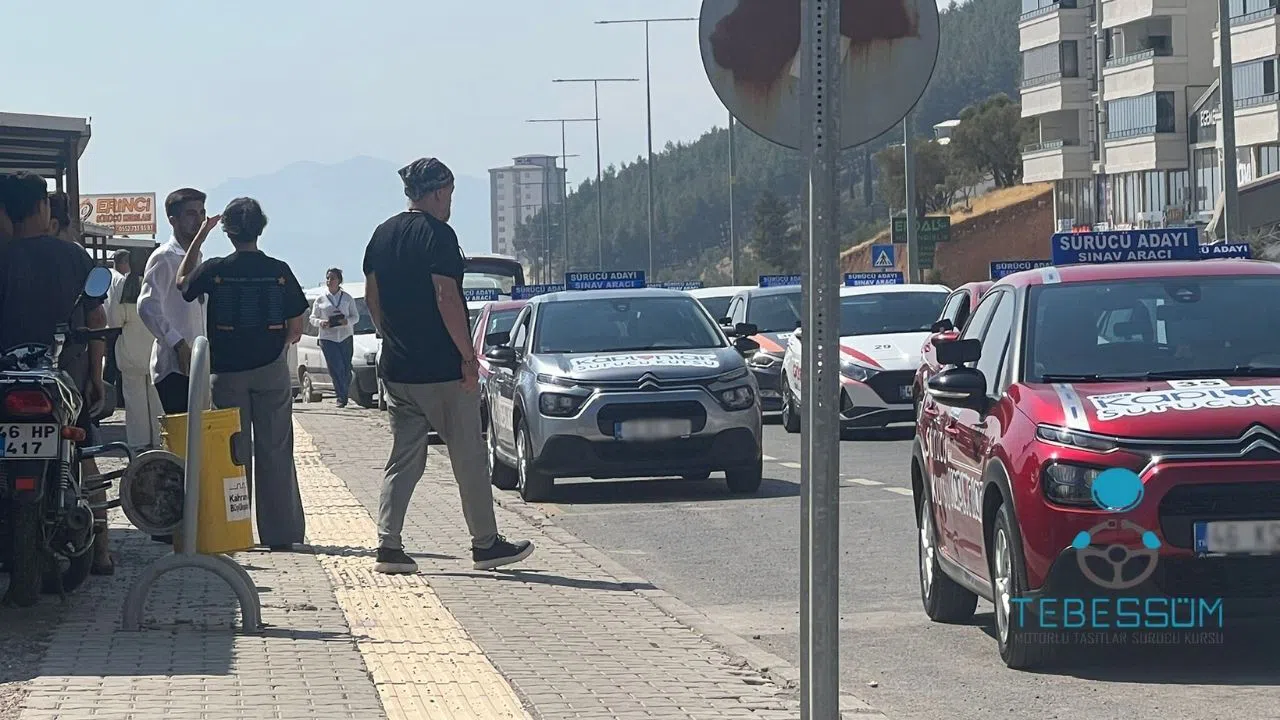 Kahramanmaraş’ta Ehliyet Sınavı Heyecanı Başladı