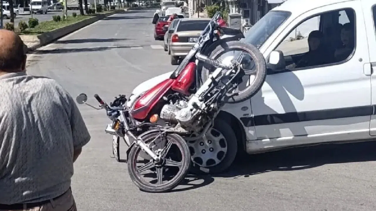Kahramanmaraş’ta Motorcu Ölümden Döndü