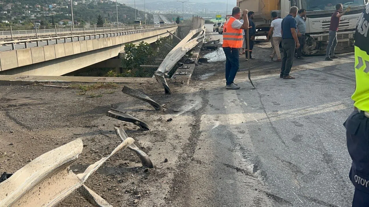 Kontrolden Çıkan Tır Kazaya Neden Oldu
