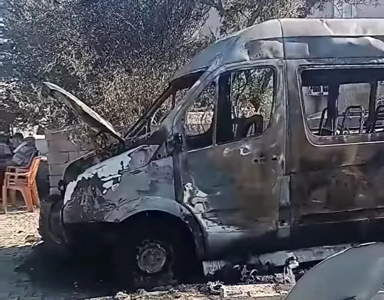 Kahramanmaraş'ta Park Halindeki Midibüs Yandı