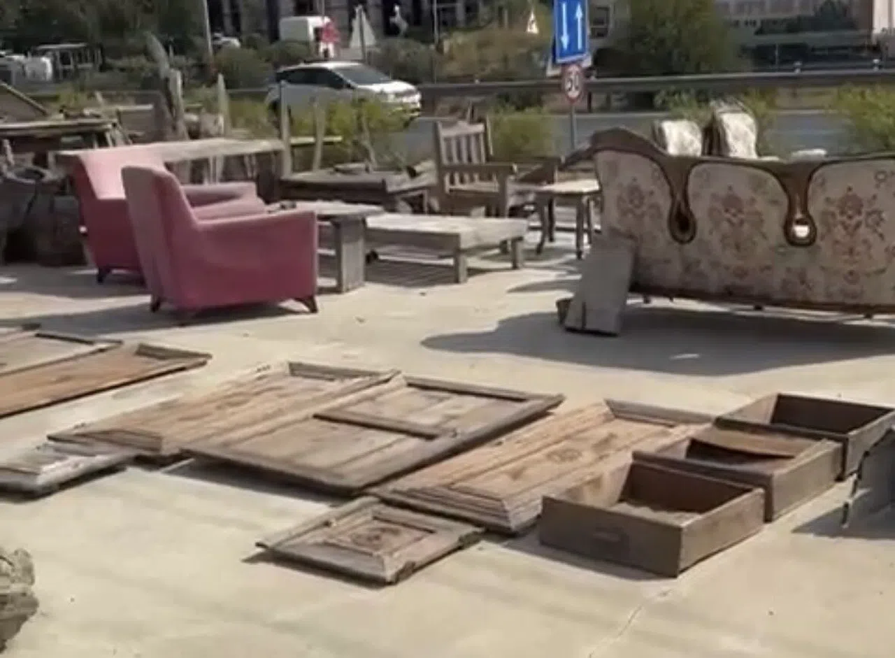 Restorasyon Uzmanı 300 Yıllık Ahşap Malzemelerin Satışına Kıyamadı